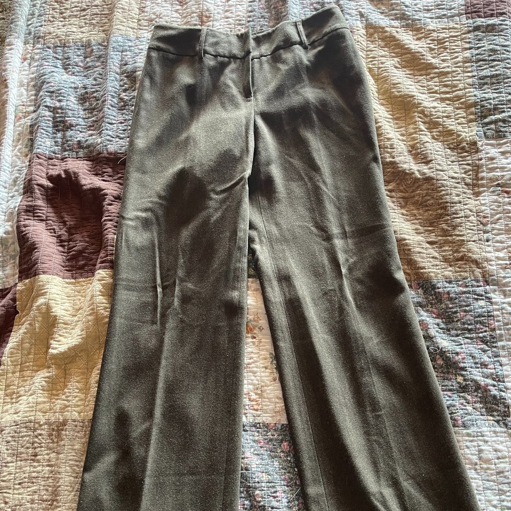 Ann Taylor Size 4 Fit to Flare Trouser